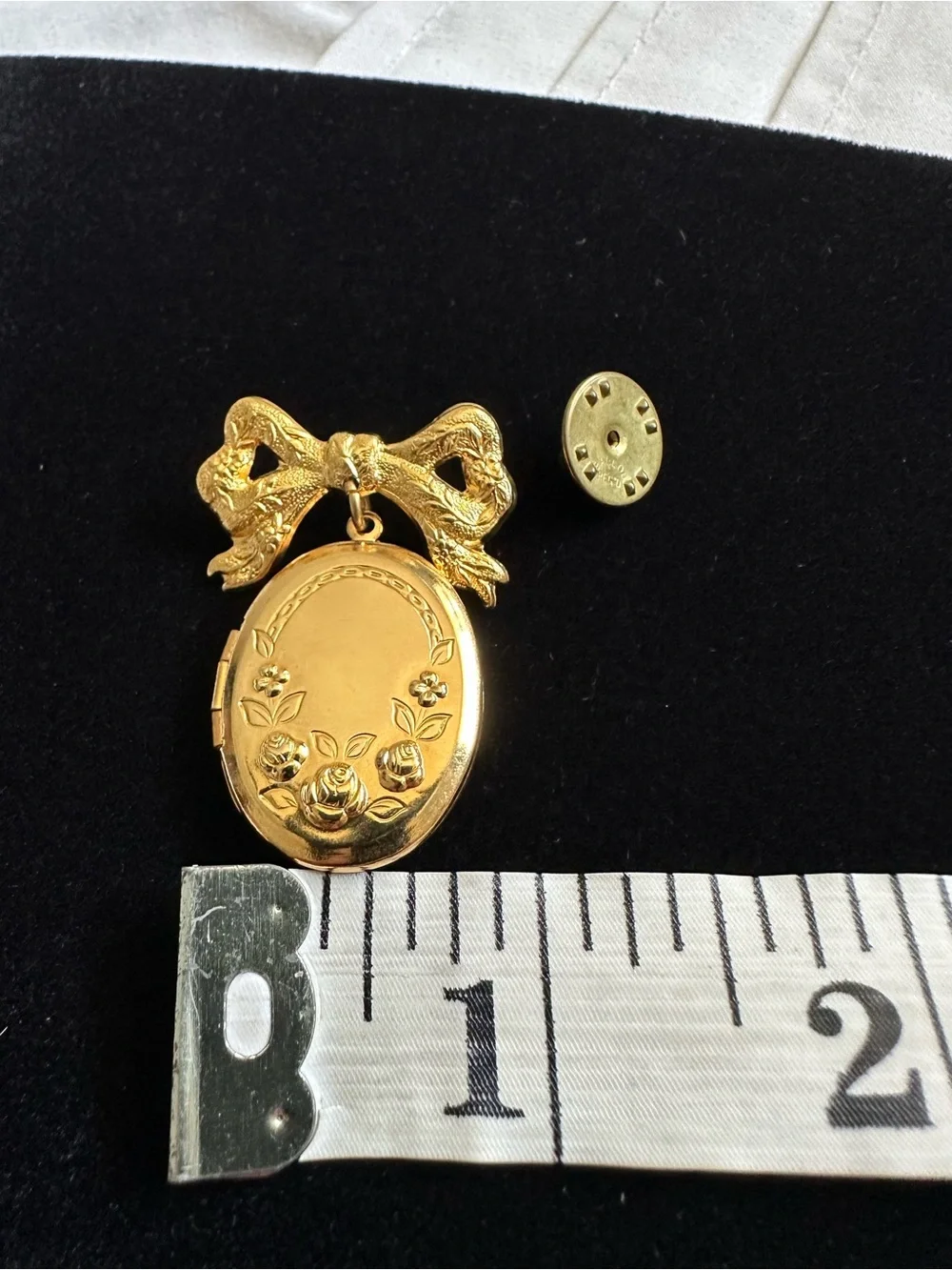 Vintage Ballou Co Gold Bow Locket Brooch